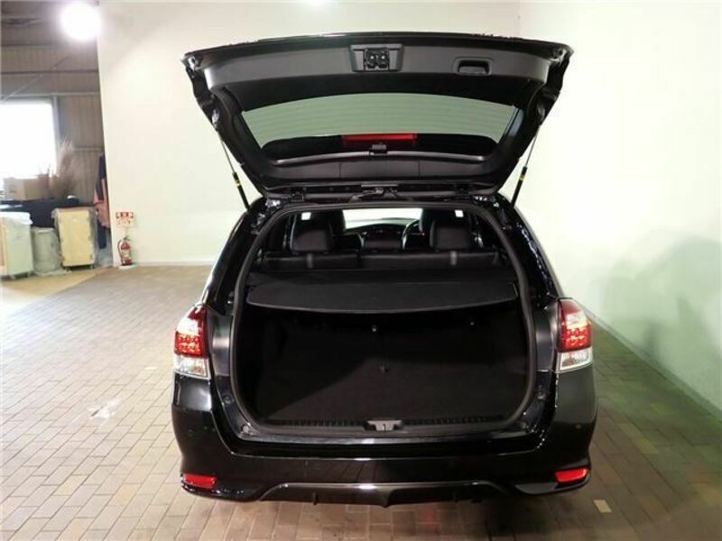 COROLLA FIELDER