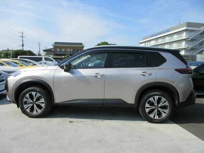 X-TRAIL