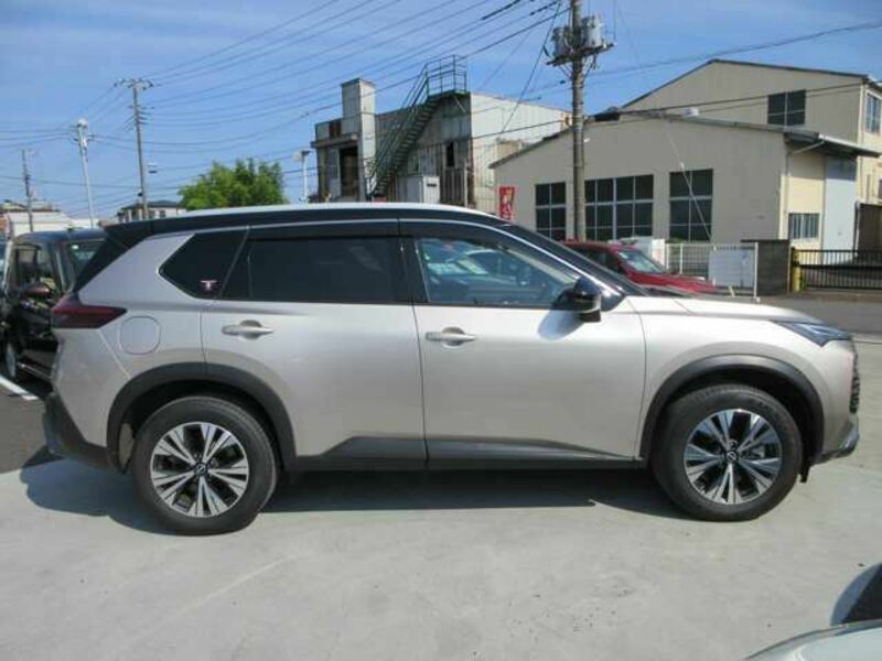 X-TRAIL
