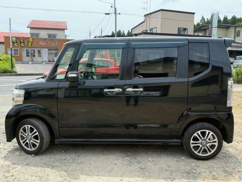 N BOX CUSTOM