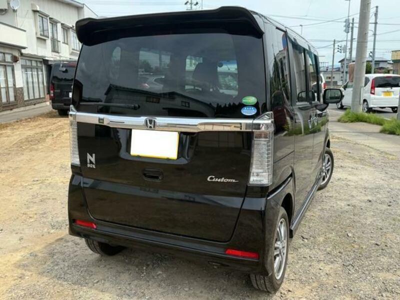 N BOX CUSTOM