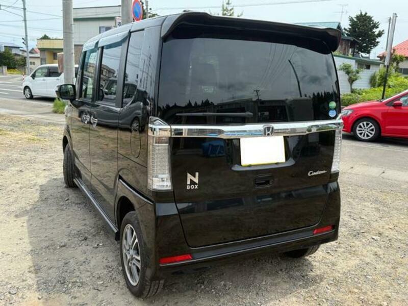 N BOX CUSTOM
