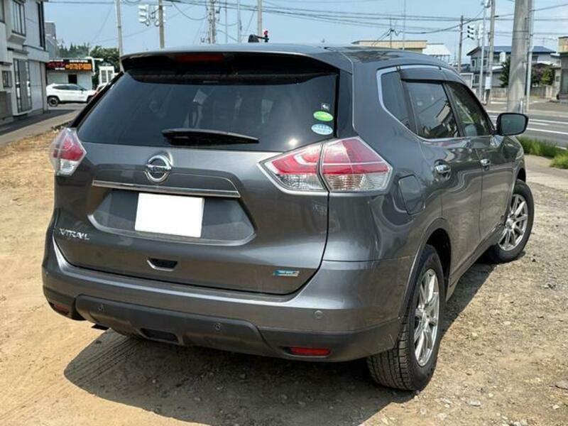 X-TRAIL