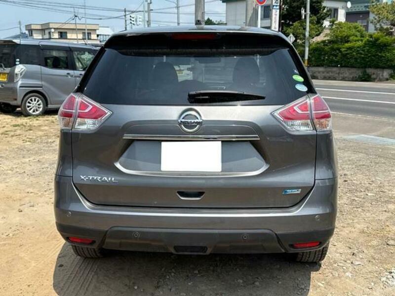 X-TRAIL