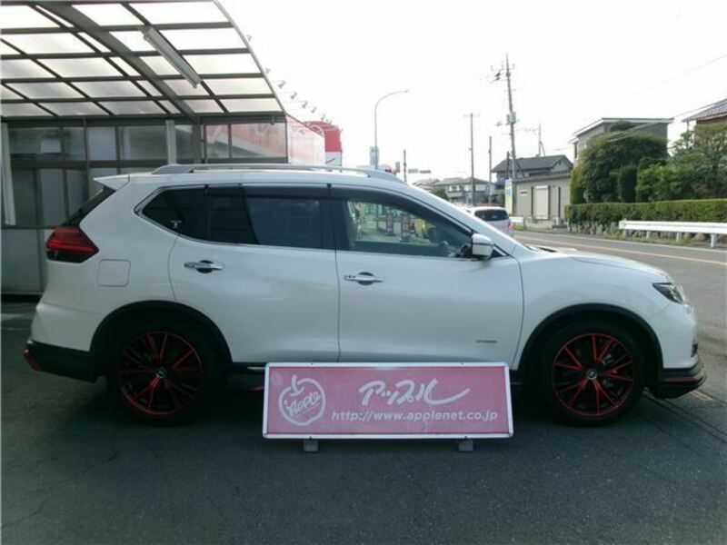 X-TRAIL