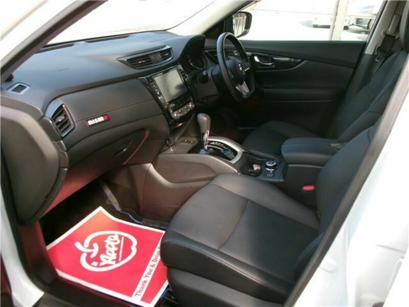 X-TRAIL