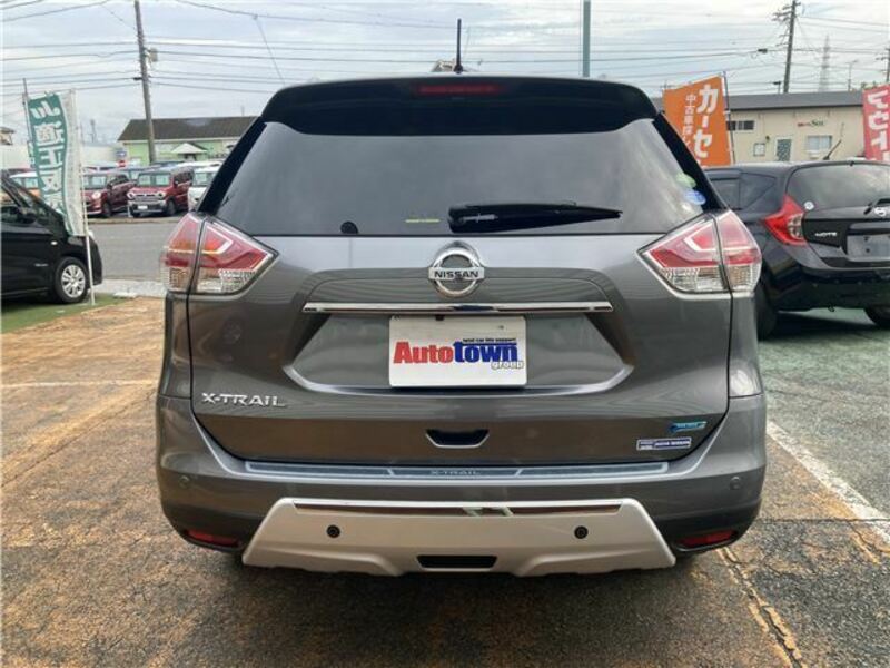 X-TRAIL