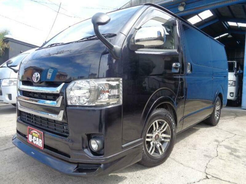 TOYOTA HIACE VAN