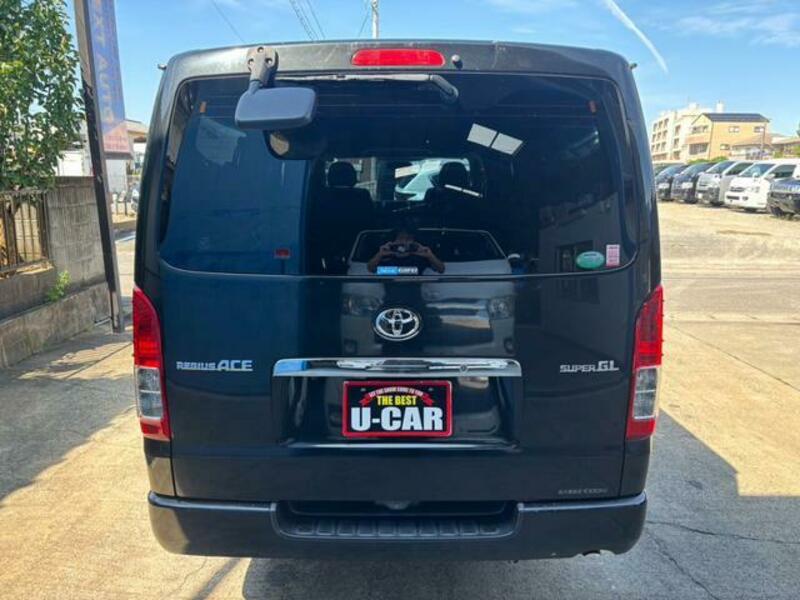 HIACE VAN