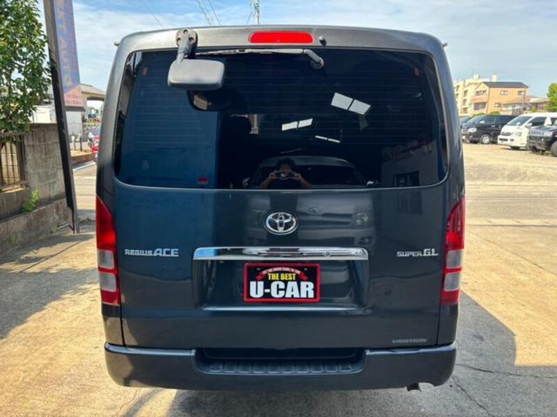 HIACE VAN
