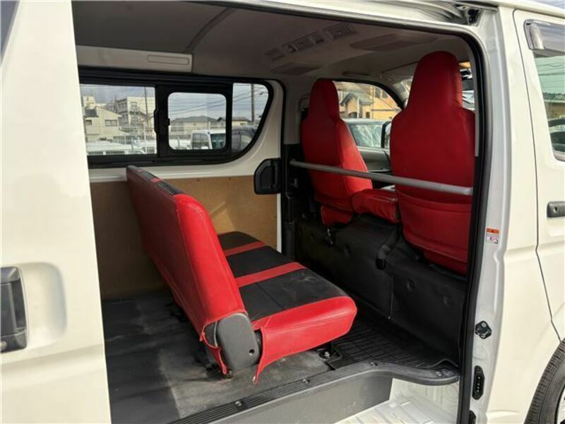HIACE VAN