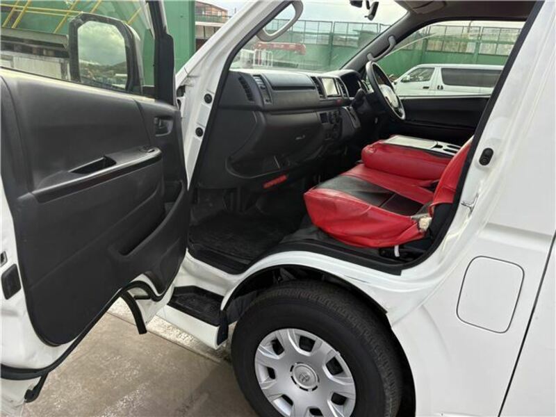 HIACE VAN
