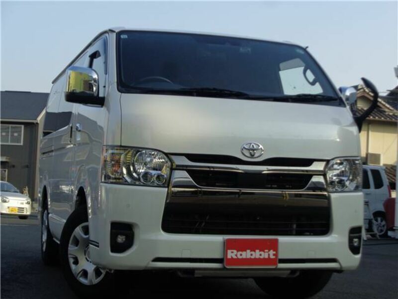 TOYOTA HIACE