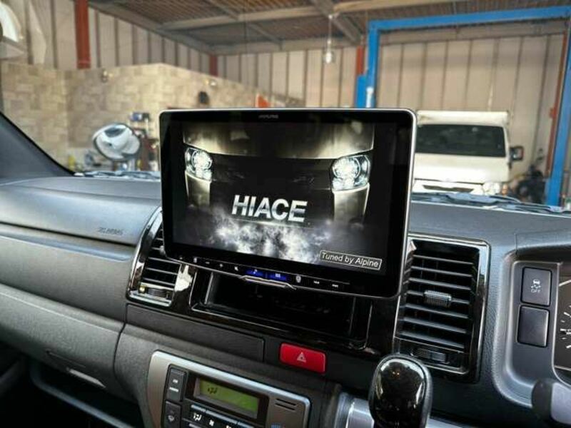 HIACE VAN