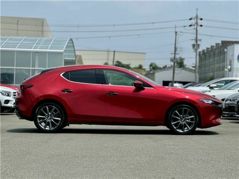MAZDA3