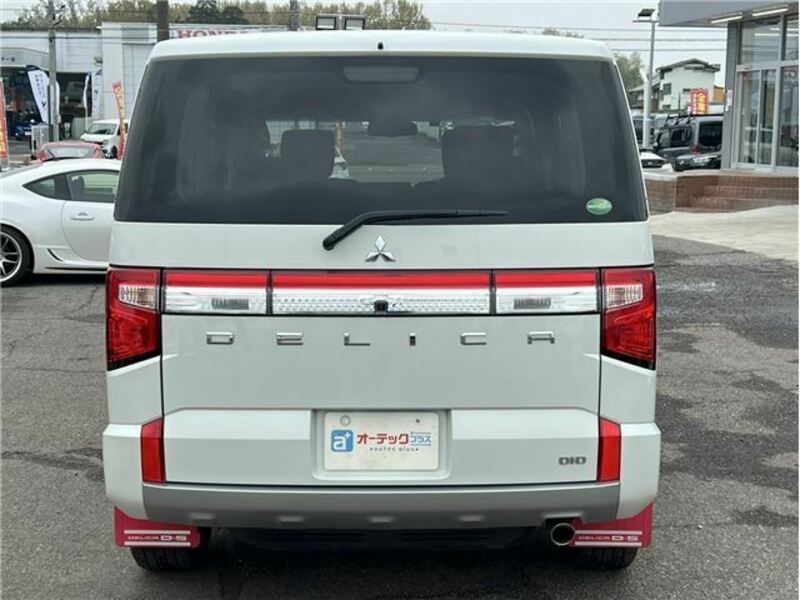 DELICA D5