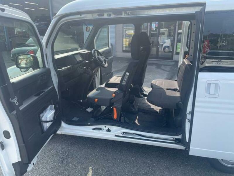 N-VAN