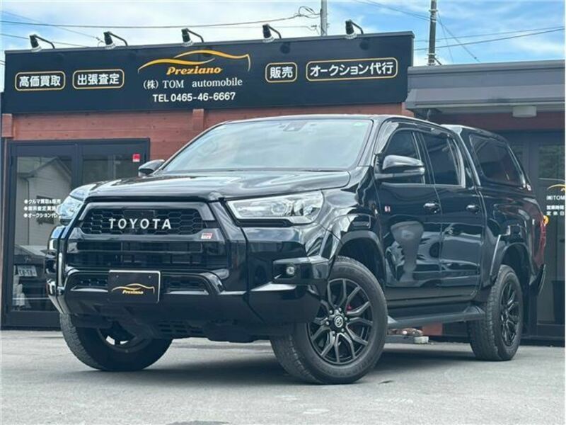 TOYOTA HILUX