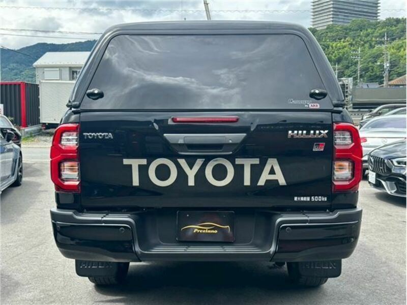 HILUX