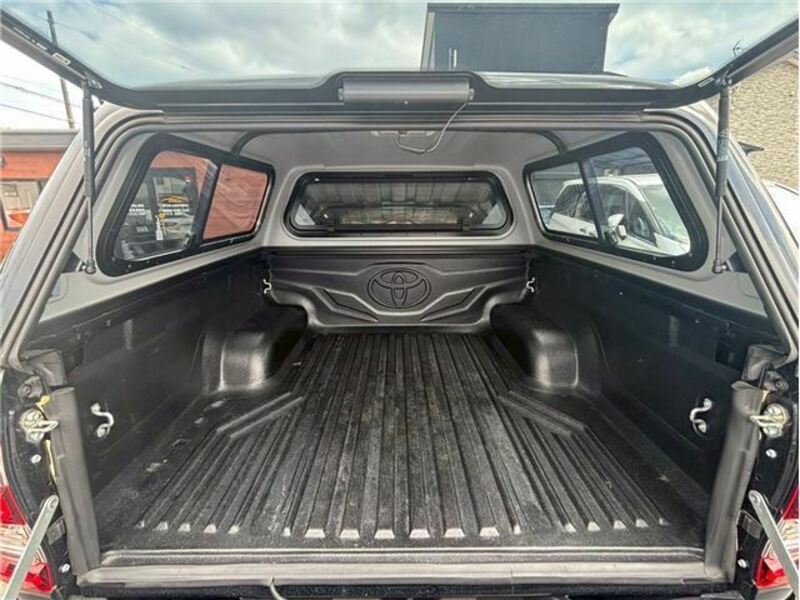HILUX