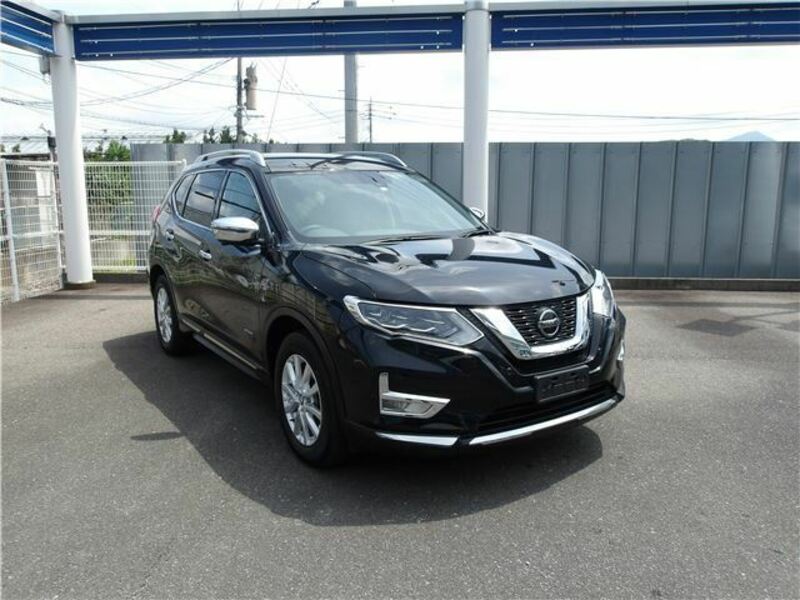 X-TRAIL-0