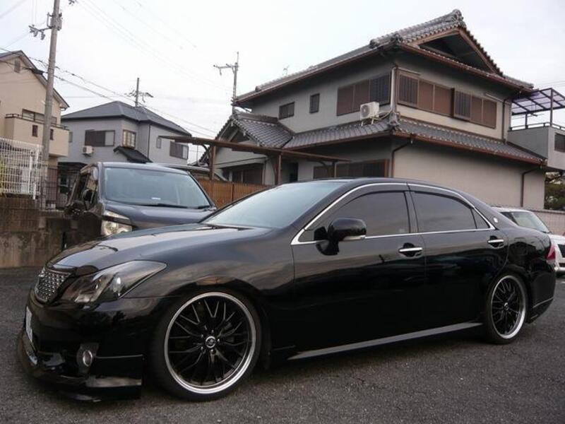 CROWN