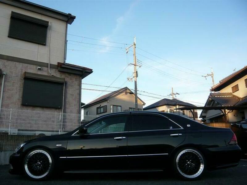 CROWN