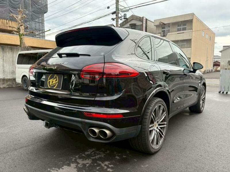 CAYENNE