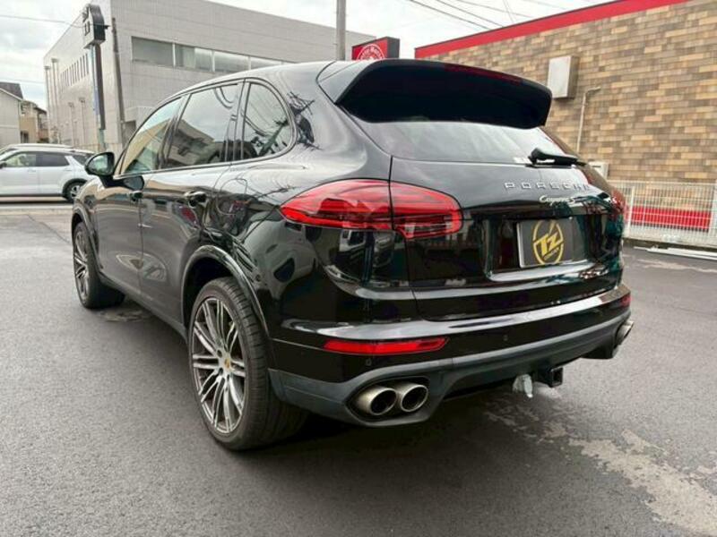 CAYENNE