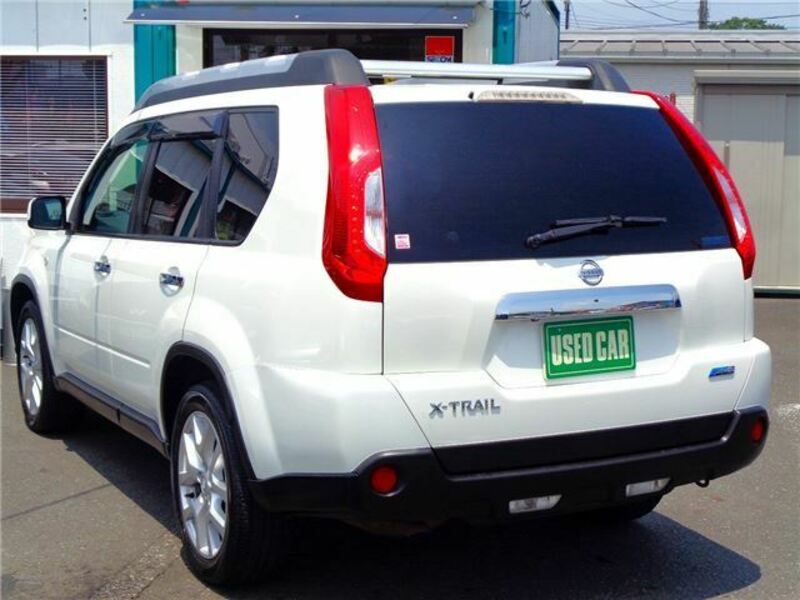X-TRAIL