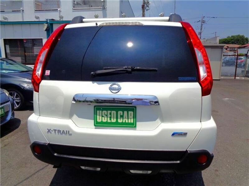 X-TRAIL