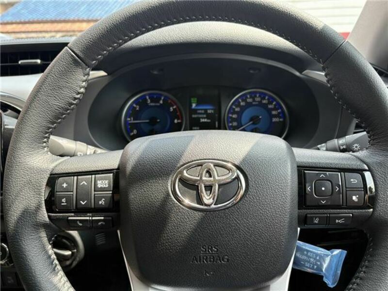 HILUX