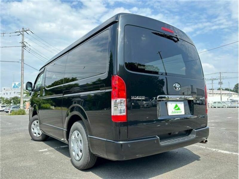 HIACE VAN
