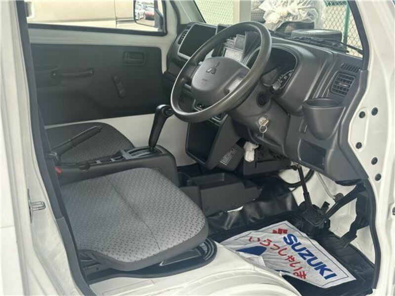 MINICAB TRUCK