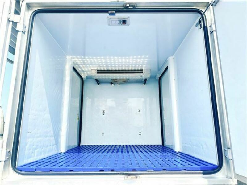 MINICAB TRUCK