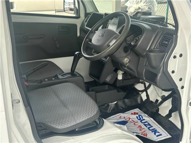 MINICAB TRUCK
