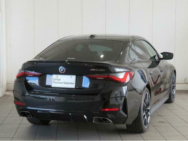 4 SERIES