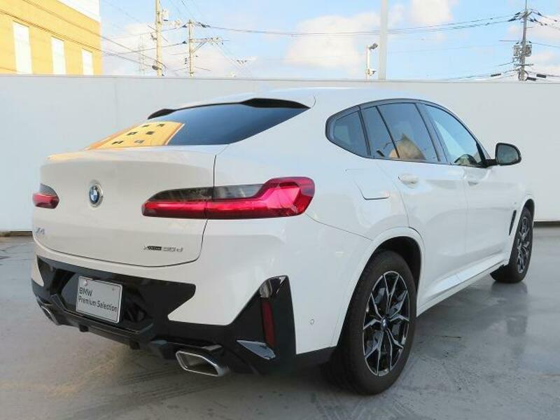 X4