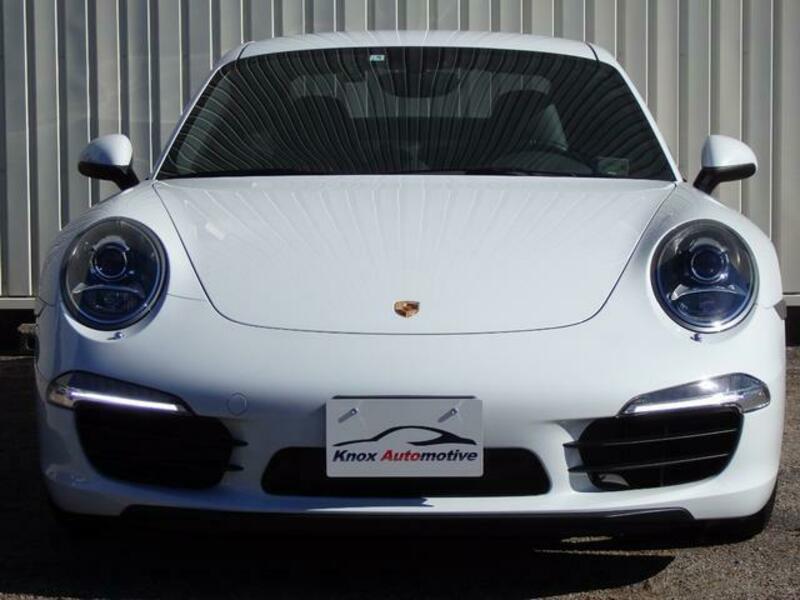 911