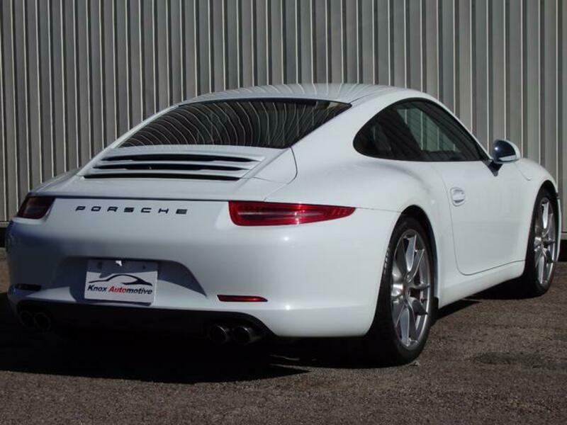911
