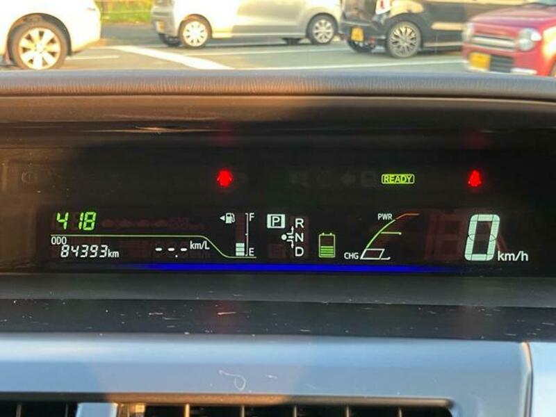PRIUS ALPHA