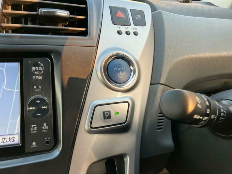 PRIUS ALPHA