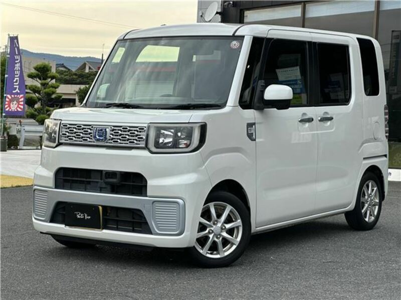 DAIHATSU WAKE