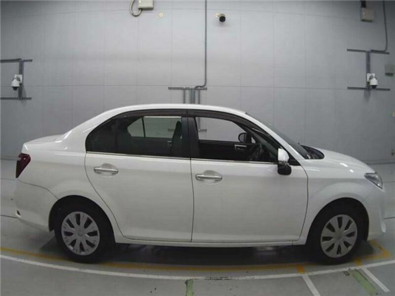 COROLLA AXIO