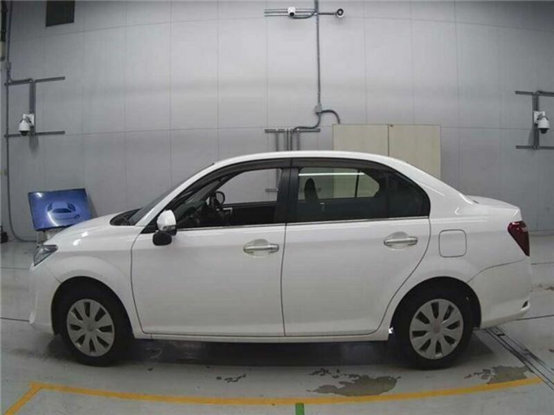 COROLLA AXIO