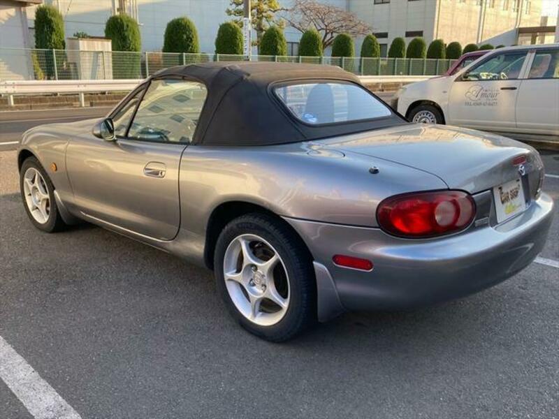 ROADSTER