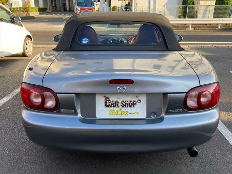 ROADSTER