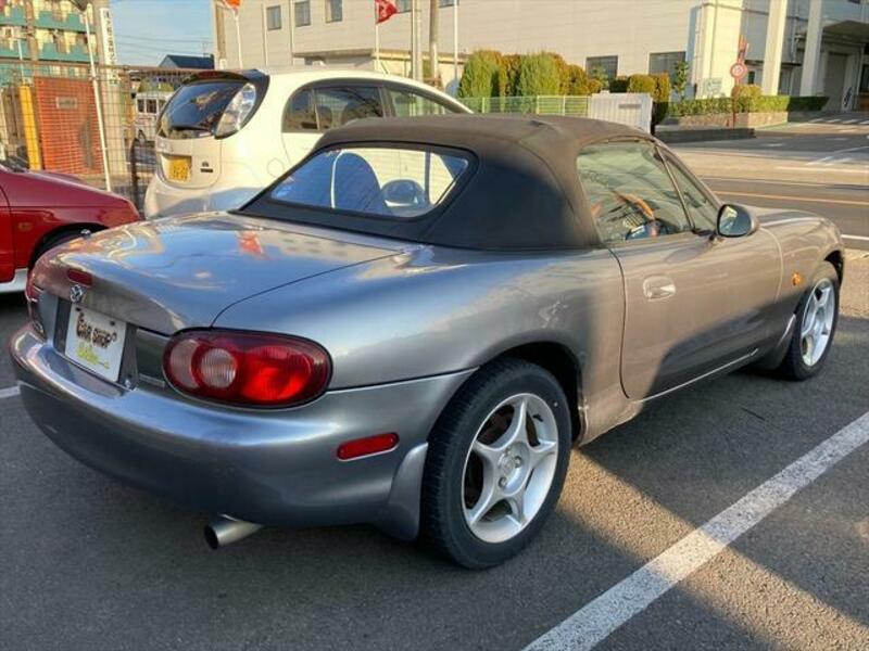 ROADSTER