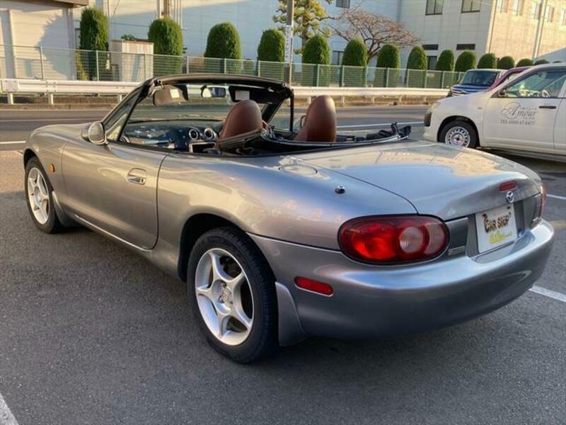 ROADSTER