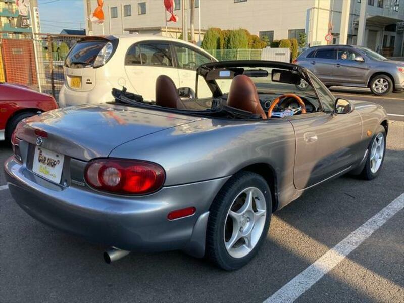 ROADSTER